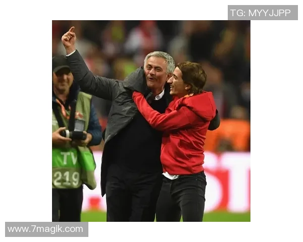 前教练：埃斯特旺小时候踢球就像个外星人，并且仍是个好孩子